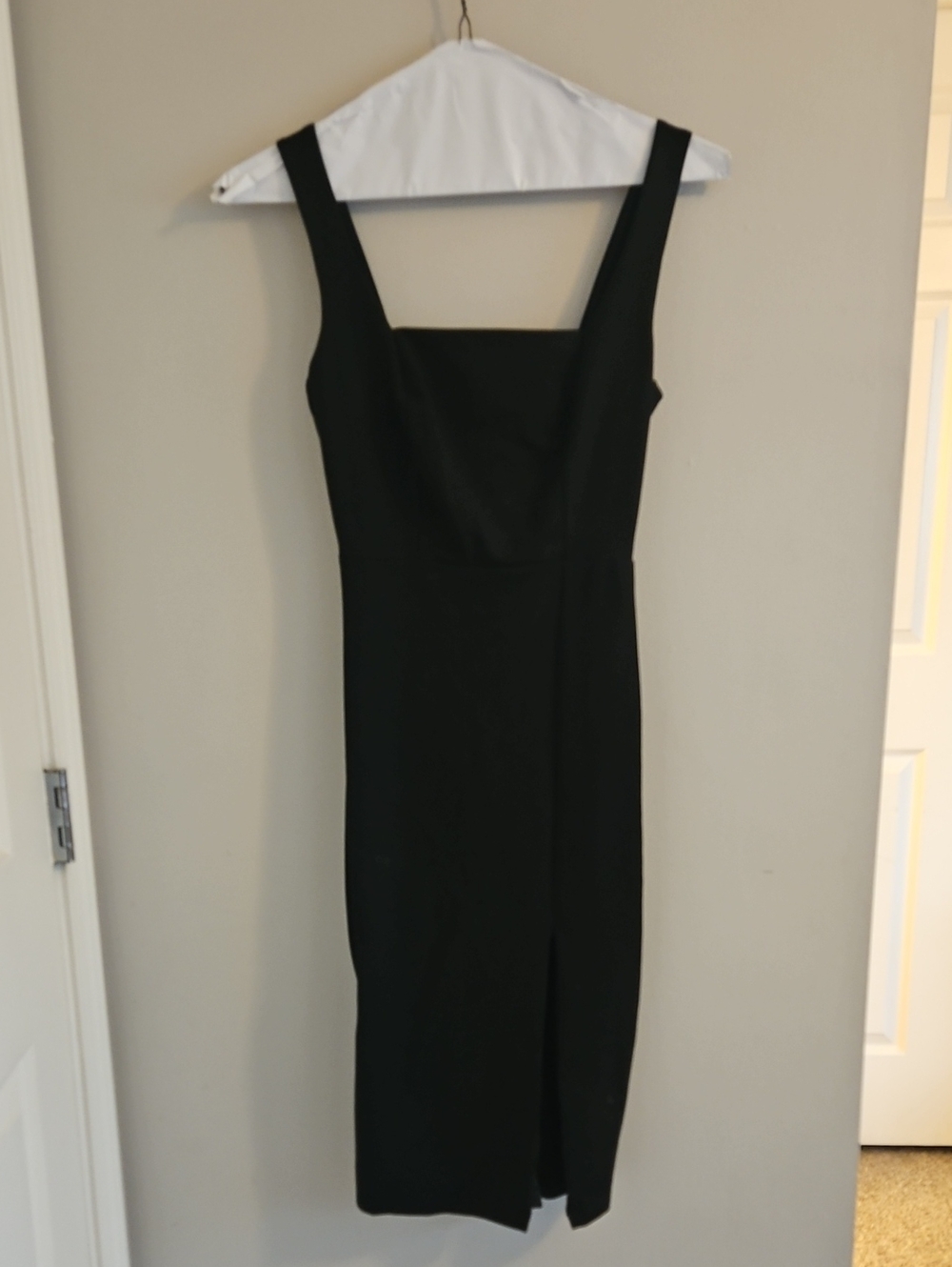 Lulu's Black Square-Neck Midi Sheath Dress